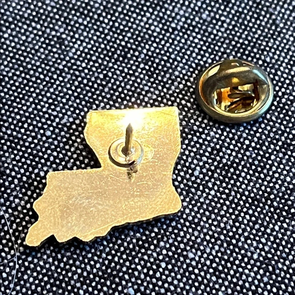 1988 New Orleans Louisiana Gold Lapel Pin
